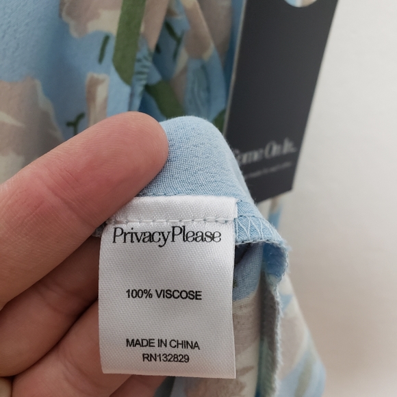 Privacy Please Delta Wrap Dress Cold Shoulder L - Picture 7 of 9